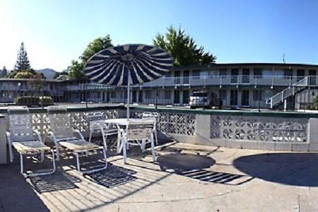Economy Inn Ukiah Esterno foto